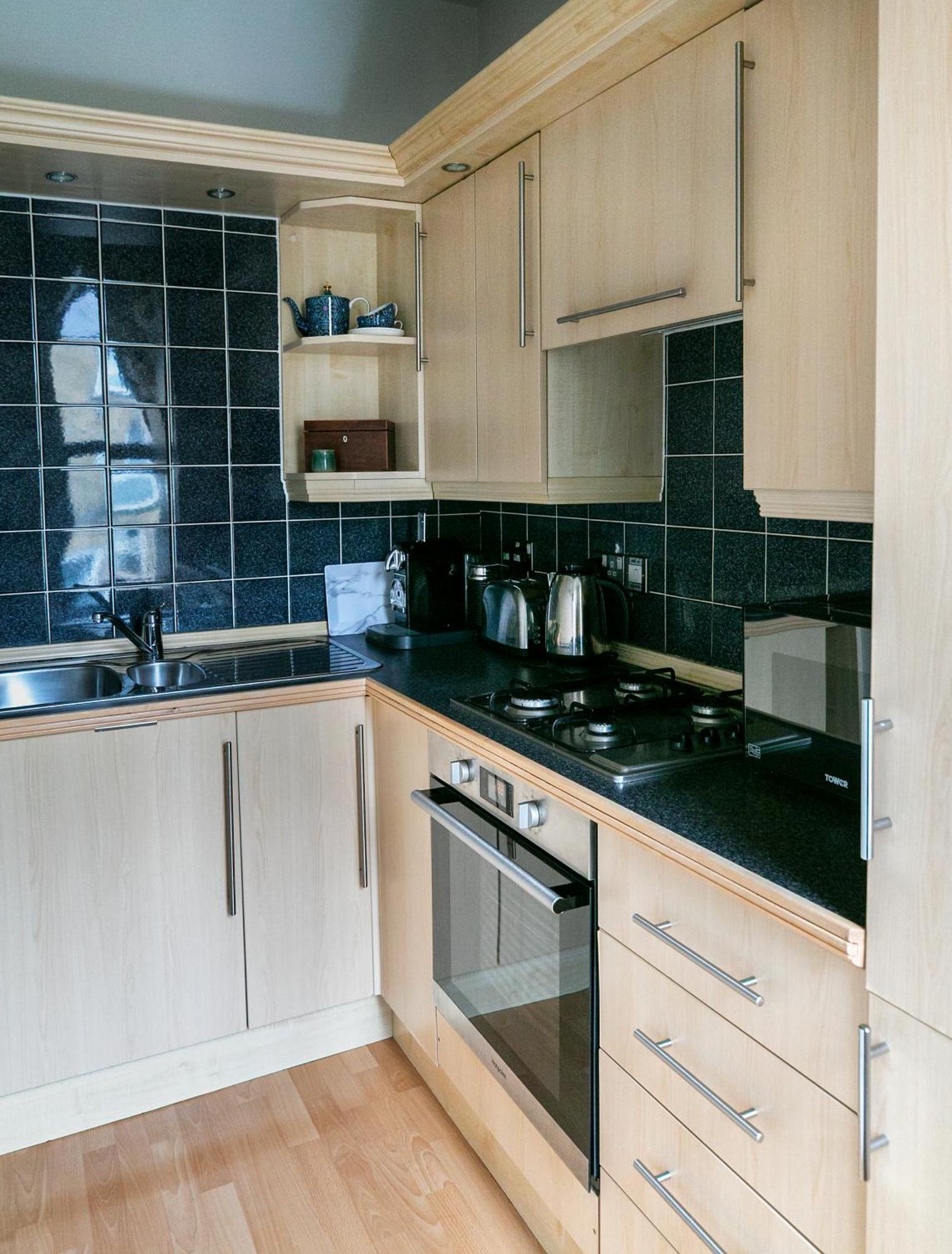 Number 5, 8-10 Cheltenham Mount Apartment *